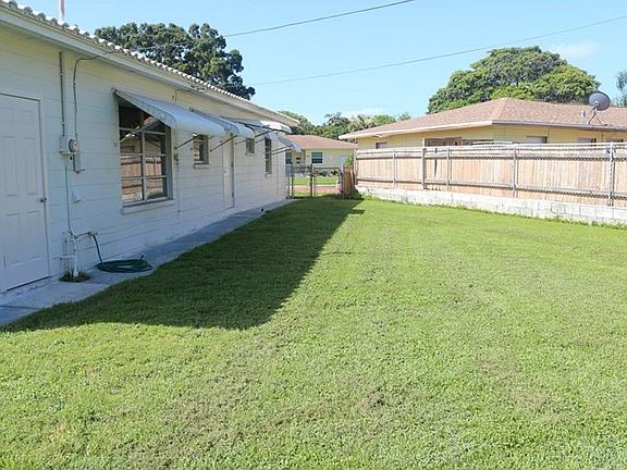 4th image of 2850 38th St N