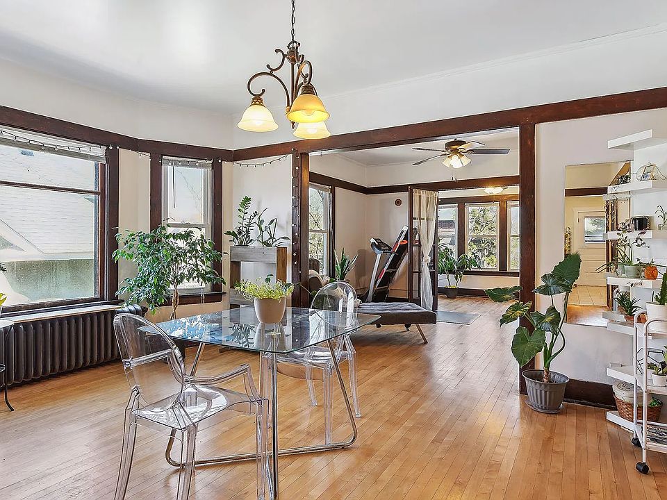 1st image of 1612 Van Buren Ave APT 4