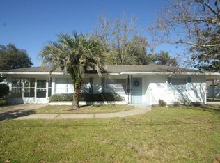 1117 E 1st Ave, Mount Dora, FL 32757