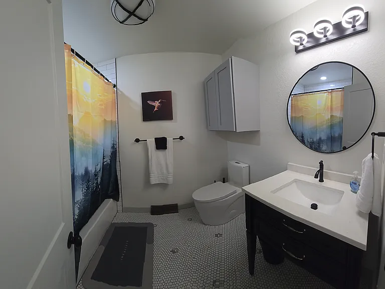 1071 S Holly St — Photo 14