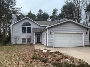 14274 Quincy St, Holland, MI 49424