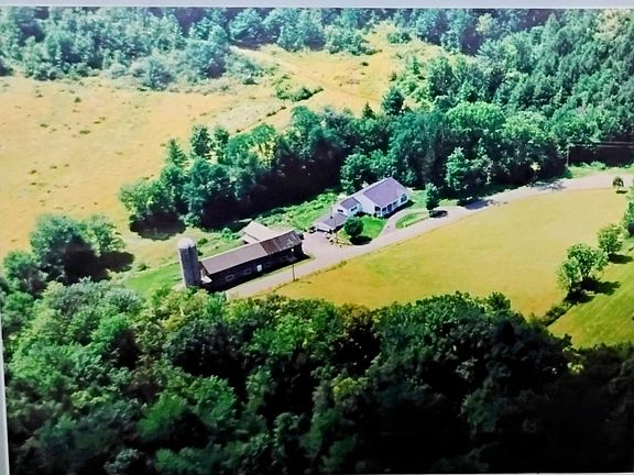2nd image of 139 Burts Rd