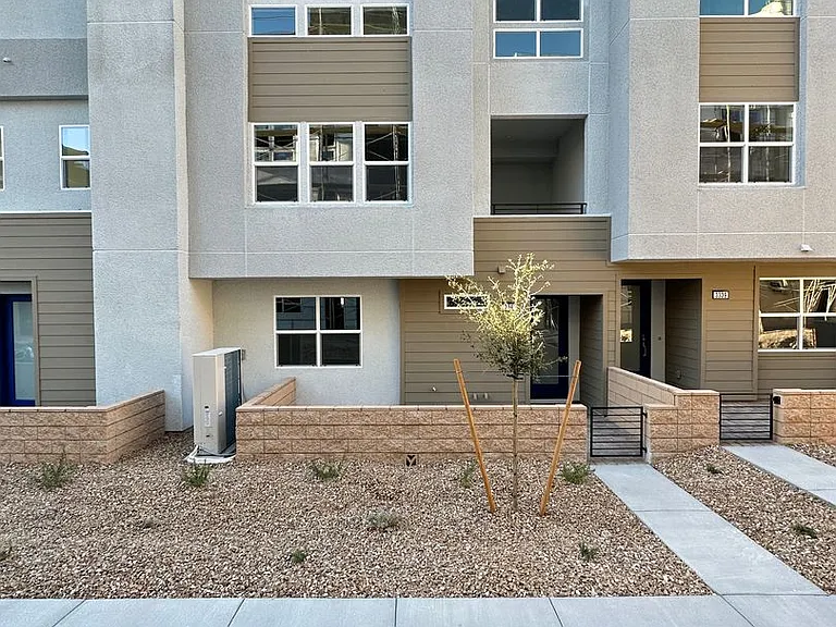 3341 Esker Ridge Ave — Photo 1
