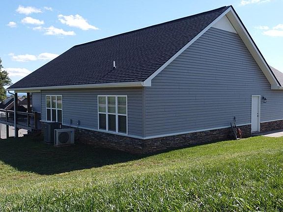 4th image of 1422 Windfield Dr
