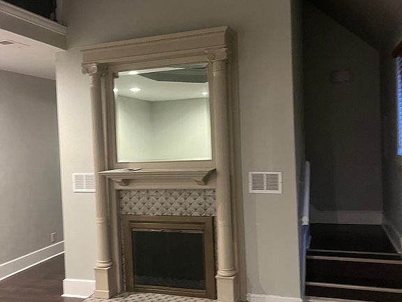 5th image of 589 N Woodruff Place Middle Dr #1