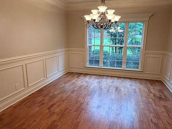 3rd image of 254 Southfield Ct