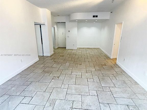 3rd image of 20505 E Country Club Dr APT 135
