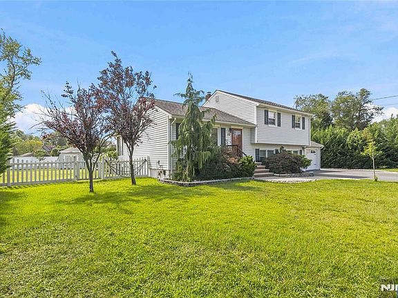 2nd image of 112 Sand Road