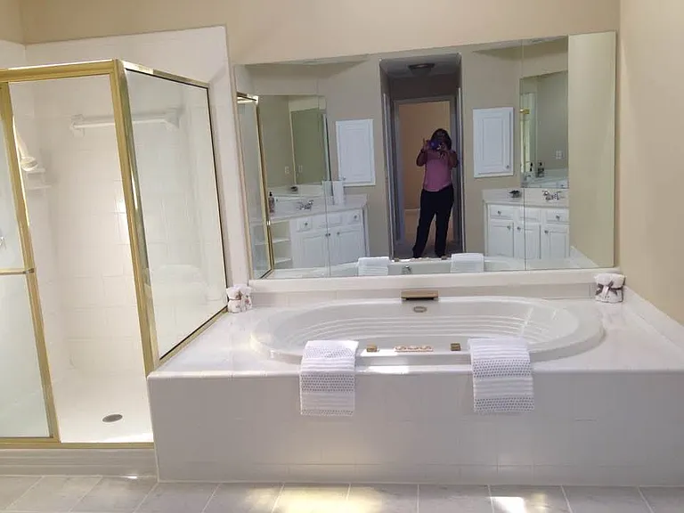 Master bathroom w separate garden tub and walk in shower