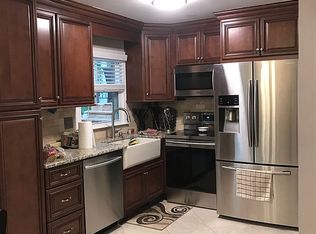 1722 Pioneer Dr, Newton, NC 28658