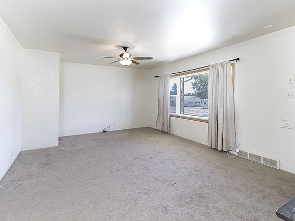 3rd image of 1622 N Ogden Ave