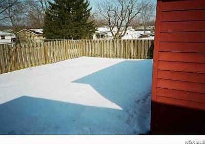 5th image of 415 Highland Dr