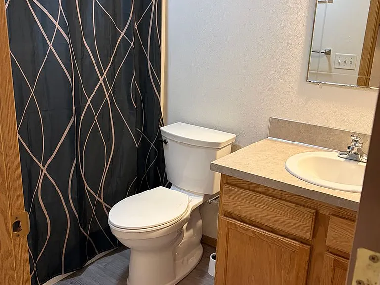183 E Roosevelt St — Photo 20