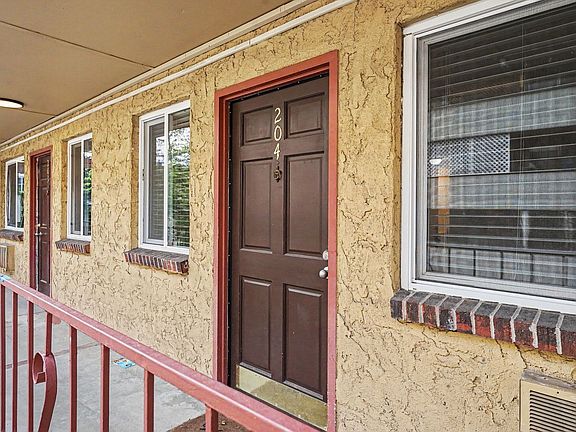 3rd image of 1245 N Lafayette St APT 204