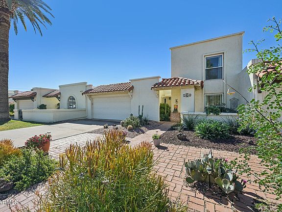 2nd image of 1035 E LAGUNA Drive