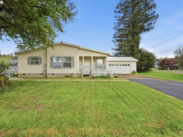 1775 Stover Ln, Myrtle Point, OR 97458