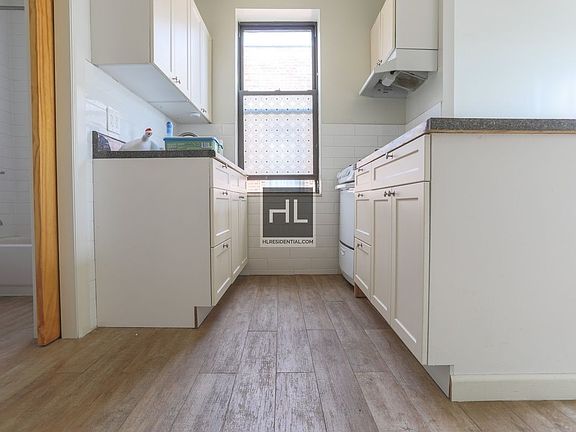 5th image of 3260 41st St APT 4C