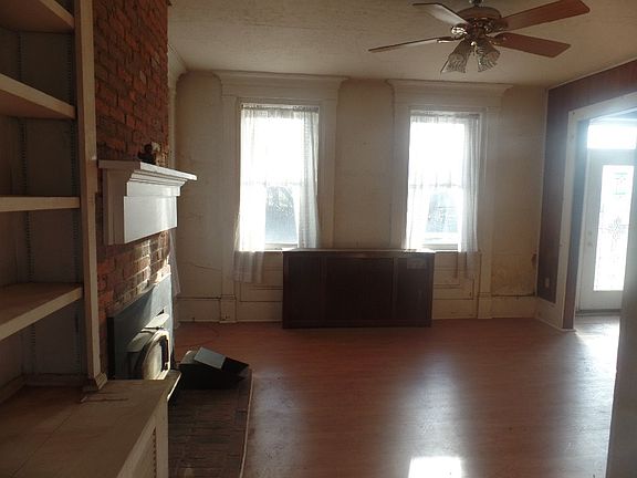 Additional Living Room