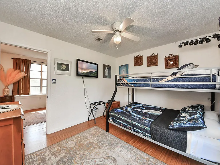 17018 Water Oak Dr #B — Photo 31