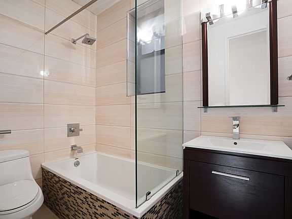 5th image of 242 Madison St #2R