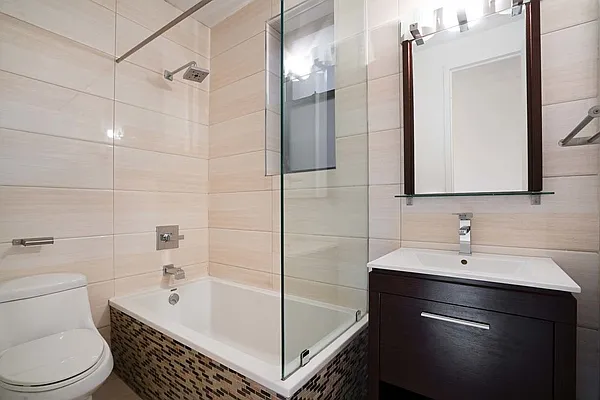 Rented by Avenues Real Estate | media 18