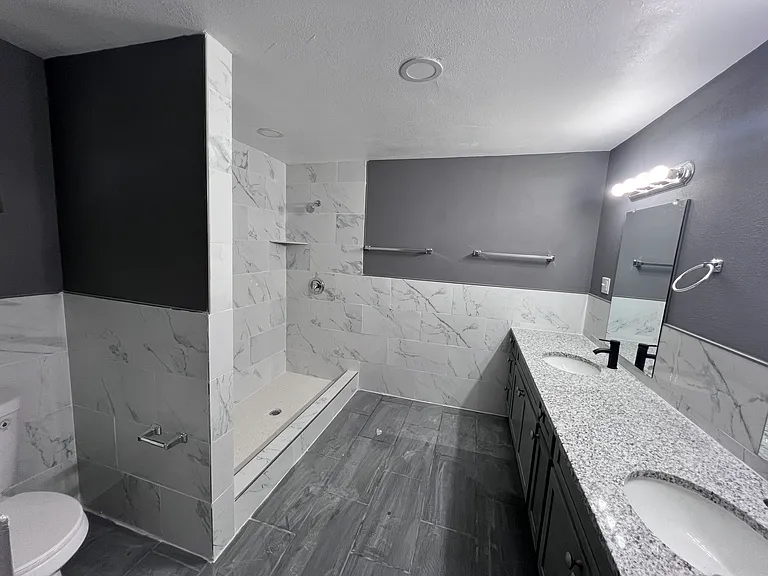 3622 Meyers St — Photo 3