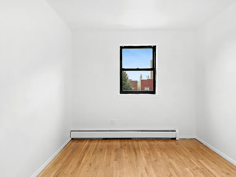 31-31 42nd St #3 — Photo 8