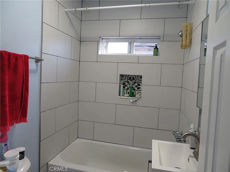 3923 S South Normandie Ave — Photo 11