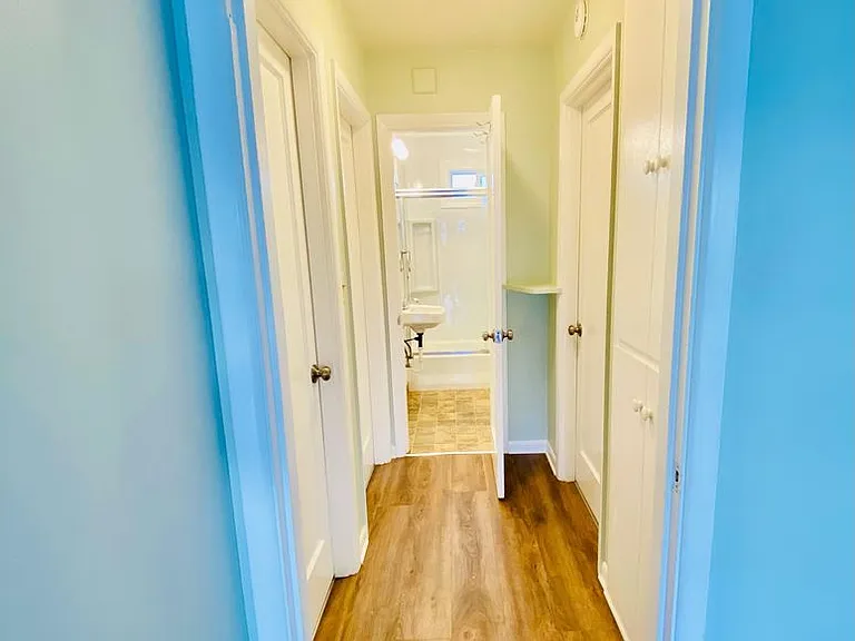 409 Richmond St — Photo 5
