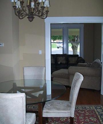 4th image of 10 Donald Ave