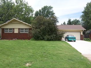1307 N Farmstead St, Wichita, KS 67208