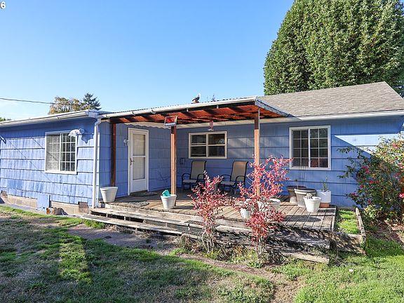 3rd image of 2600 Gardens Ave
