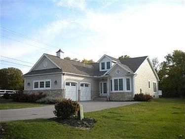 2nd image of 2031 S Bailiwick Ln