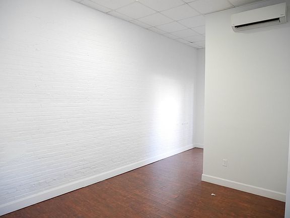 3rd image of 430 W Mulberry St #1