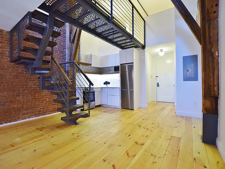 163 N 6th St #B14 — Photo 5