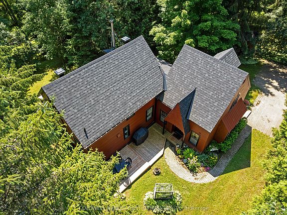 2nd image of 105 Purdons Bay Rd