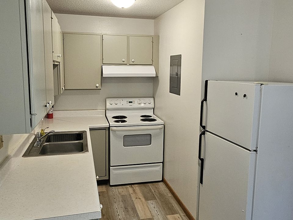 1st image of 509 Hougen St S #206