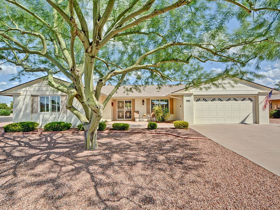 1st image of 9734 W Briarwood Cir