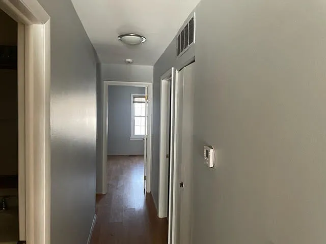 1133 Hawthorne Ct #B-1 — Photo 2