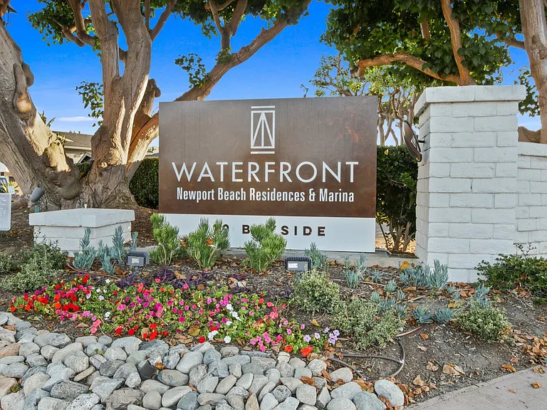 The Waterfront — Photo 162