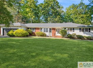 917 Hoover Dr, North Brunswick, NJ 08902