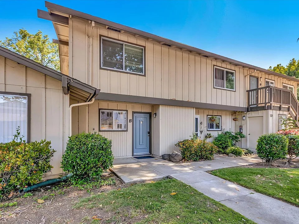 122 Flynn Ave #B