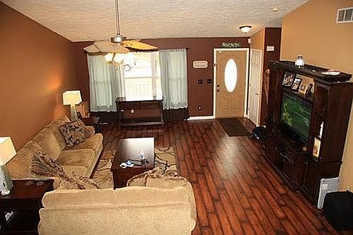 2nd image of 2949 Creekside Dr