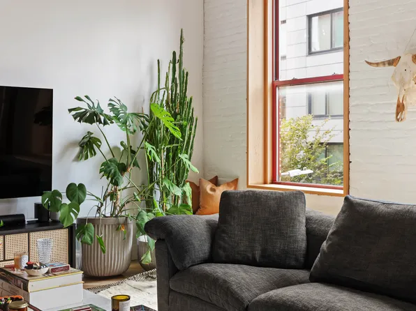 85 North 3rd Street image 4 of 14