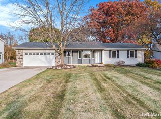 6176 George Ann Ct NE, Belmont, MI 49306
