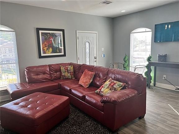 5th image of 2619 Madrid St