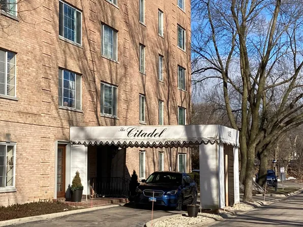 1455 Shermer Rd APT 309C, Northbrook, IL 60062