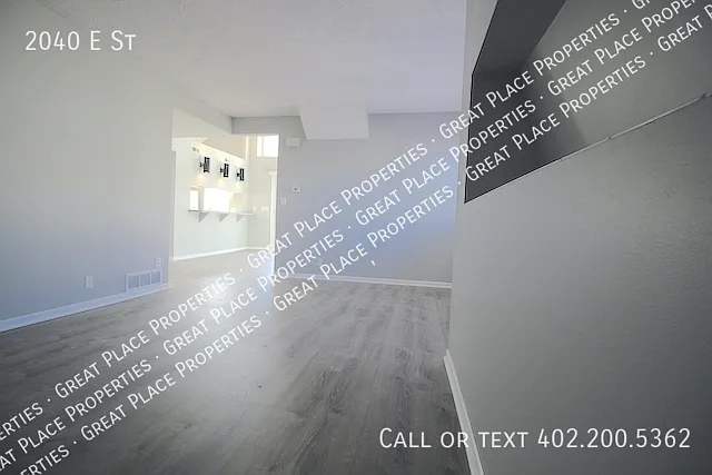 2040 E St — Photo 8