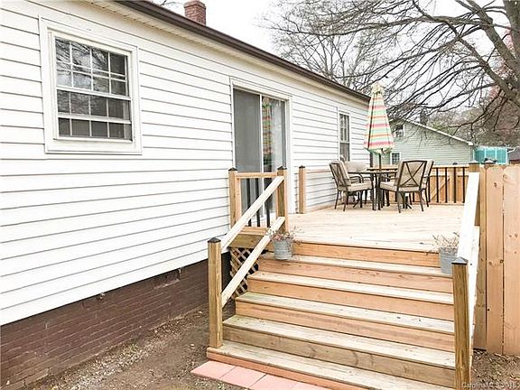 3rd image of 1112 Craig Ave