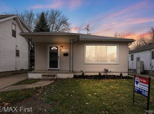 23155 Tuscany Ave, Eastpointe, MI 48021